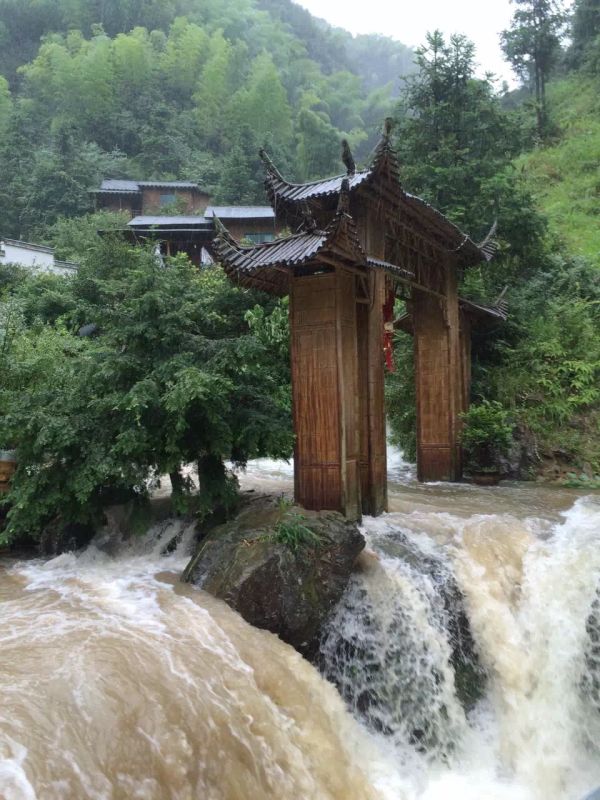 受台风影响方山大院积水严重--磐安新闻网