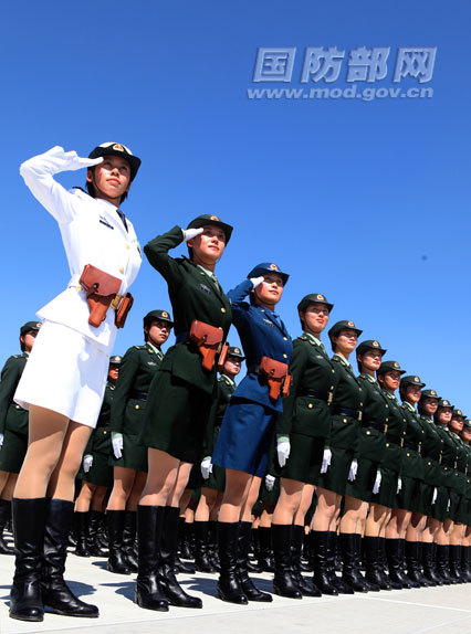 中国女兵完整阅兵图片