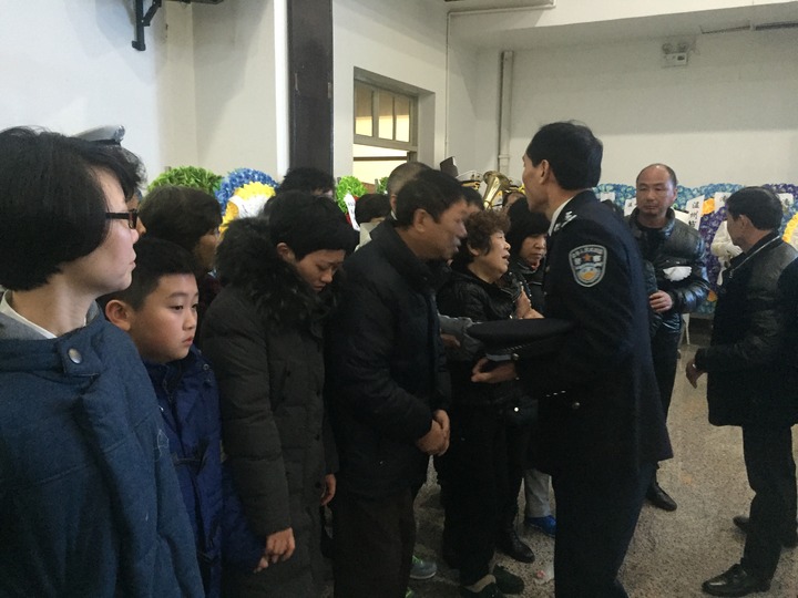 临海新闻网 新闻中心 浙江新闻 温州市公安局副局长胡松权作为主持人