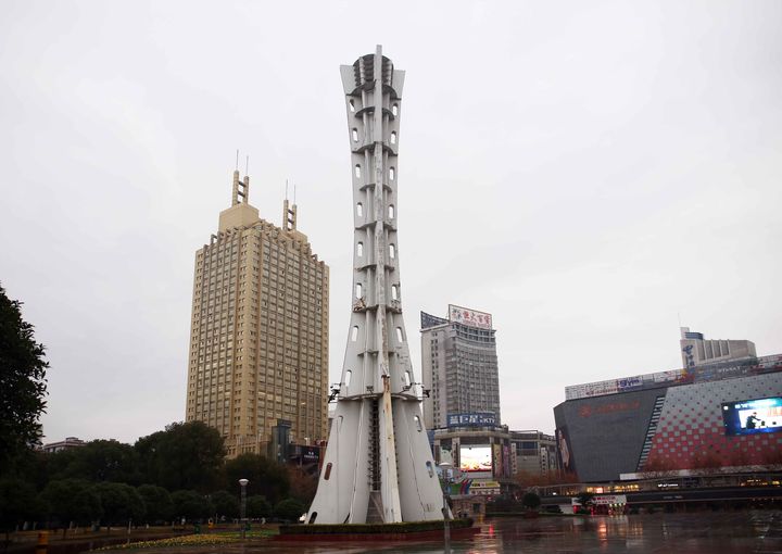 通讯员 杨德林)金华人民广场,有座近40米高的标志性建筑——铁塔,金华