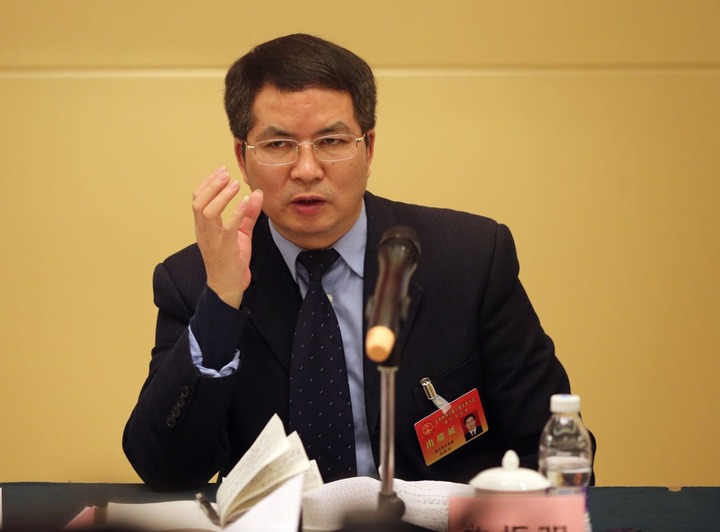 施振强共绘一张蓝图找准发展定位