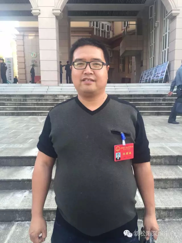 黄新平代表提出,要规范茶叶加工,做大做强茶产业.