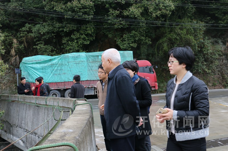市人大常委会副主任童建中来开化检查五水共治工作