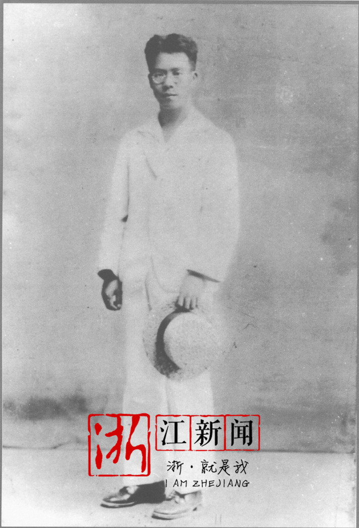 1930年,潘漠华在北京创建北方左联时的留影