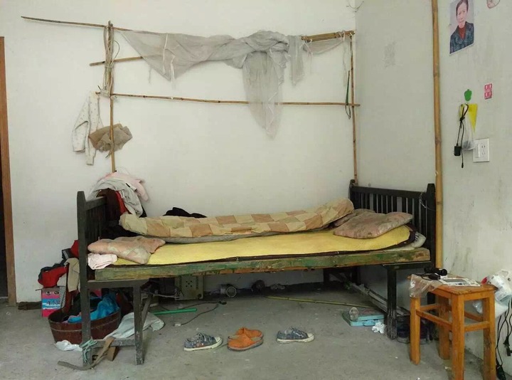 孙子还没大奶奶不敢老 七旬老人独自撑起五口之家