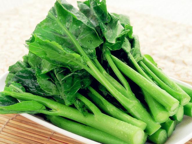 配料:芥蓝梗100克主料:新鲜牛蛙300克好了,废话不多说,"主厨锋味"马上