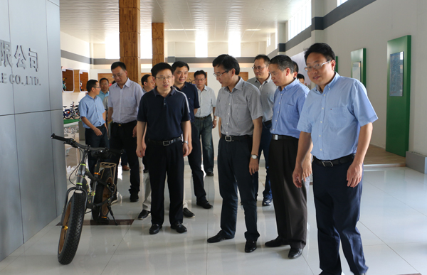 省经信委主任张金如到遂调研企业分类综合评价工作