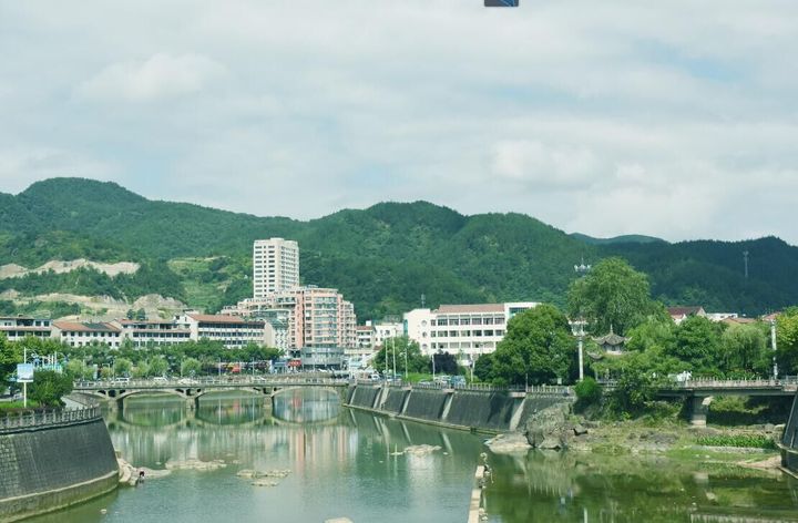 磐安县城美 文溪水流清--金华频道