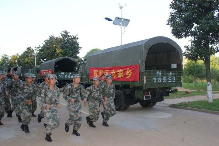 江西九江水位告急 驻金华某部队火速驰援