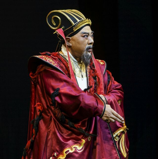 张辉 摄作为浙婺今年的年度大戏,《宫锦袍》由婺剧名家陈美兰,朱元昊