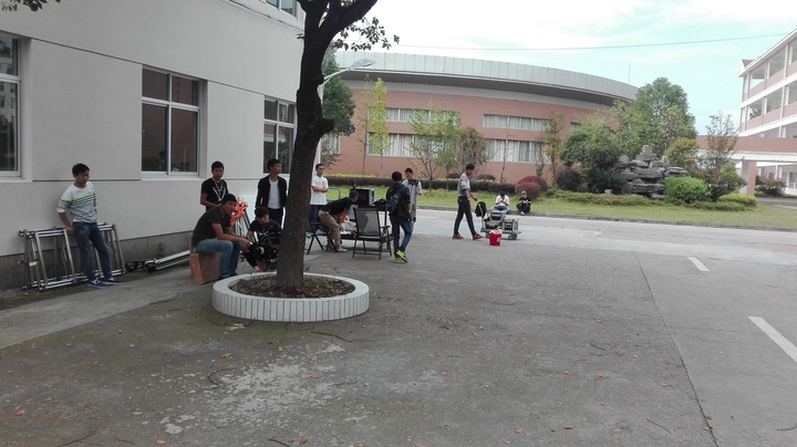 只因校园美 东阳这所乡镇中学吸引剧组拍摄青春励志剧