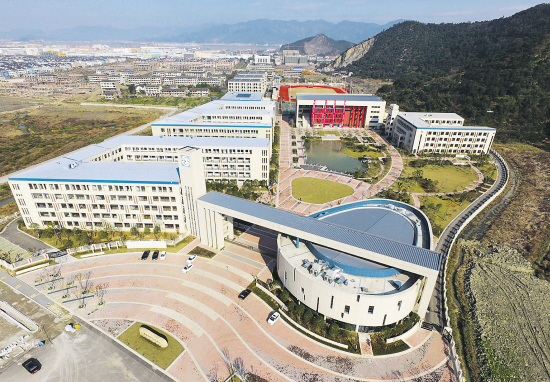 黄岩新闻网 新闻在线 外媒看黄岩   北师大台州附中位于台州市"绿心"