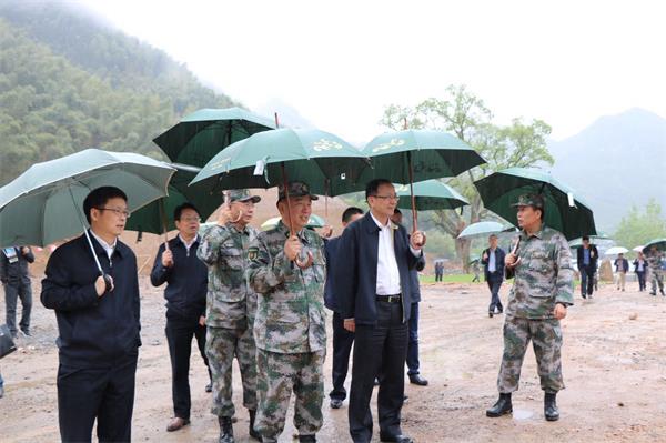 丽水军分区政委范金华,县领导毛建国,沈世山,胡刚,周立民,周瑞琛