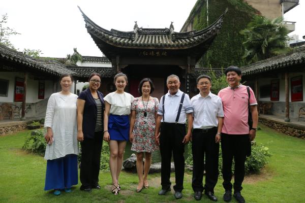 粟寒生参观粟裕大将诞辰110周年纪念展