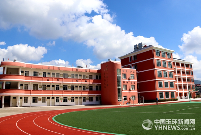 清港镇中心小学芳杜新校区:9月开学投入使用