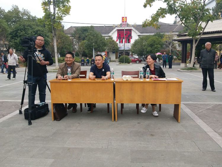 常山县天马街道文艺演出走进文化礼堂