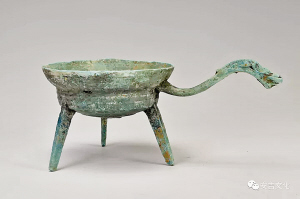 只不过在诗里不叫鐎斗,而是用了另一个名字——金柝