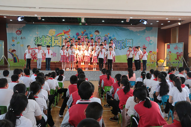 屠甸镇小举行"红船精神——坚定理想"诗歌朗诵比赛