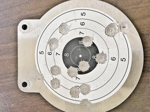 男子嗜枪如命自制铅弹 因第二次非法买卖枪支被刑拘
