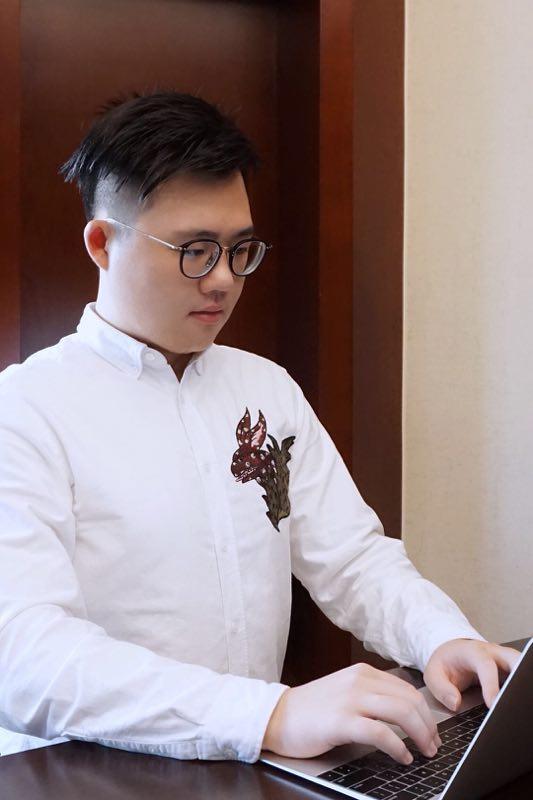 文章列表 文章详情 3年前,新昌中学学子朱铁斌,在学业紧张的高中阶段