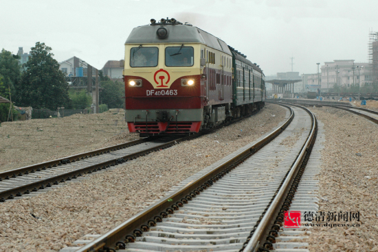 2003年6月21日,宣杭铁路复线工程德清段建成