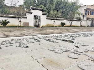 递铺街道鹤鹿溪村古村落正变样