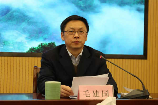 方健忠强调:要牢固树立"四个意识",切实把思想和行动统一到省委市委的