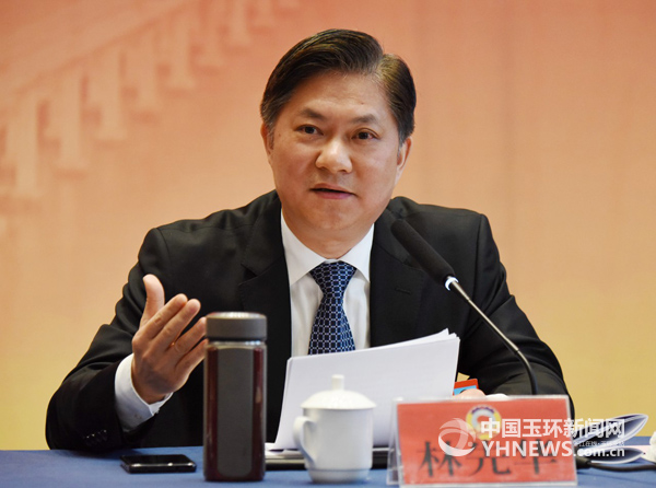 市领导郑志源,李丹佳分别进行了答复.