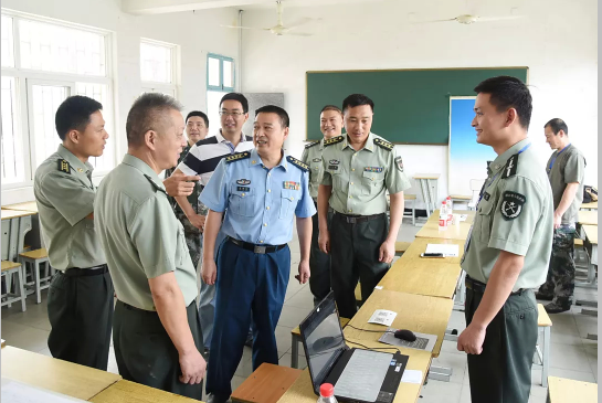 绍兴军分区司令员蒋明球赴甘霖镇检查调研征兵目测初检工作