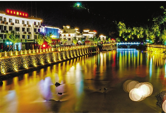 [浙江日报]龙溪乡西溪夜景迷人
