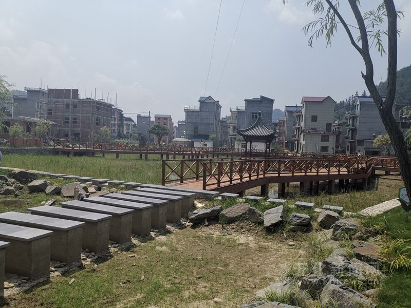 马金镇石柱村拆后利用整出美丽新风景