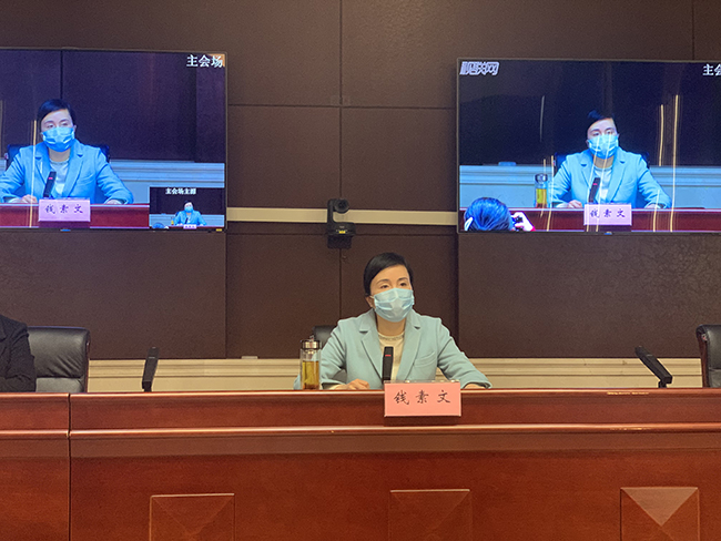 钱素文强调,驻企服务员工作要有真心,真诚有效地深入企业进行"
