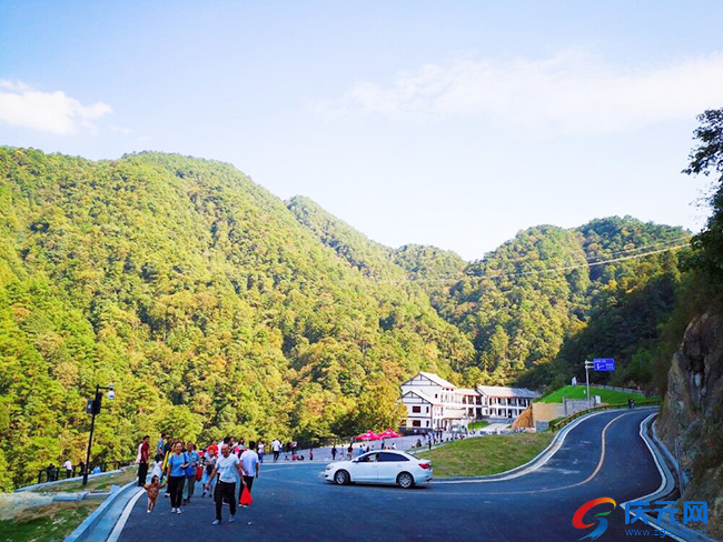 巾子峰景区迎来"森林游"热潮