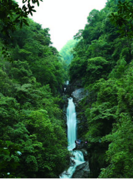 弥勒谷景区,幽深绵长,悬瀑跌水,深潭遍布景区,粗犷中不失柔