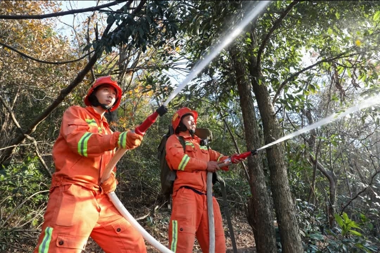 湖州市森林火灾扑救实战应急演练在我县举行