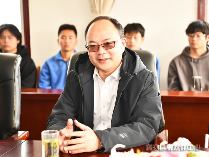 杨松到县职教中心看望来自四川达州宣汉的学生-嵊泗新闻网