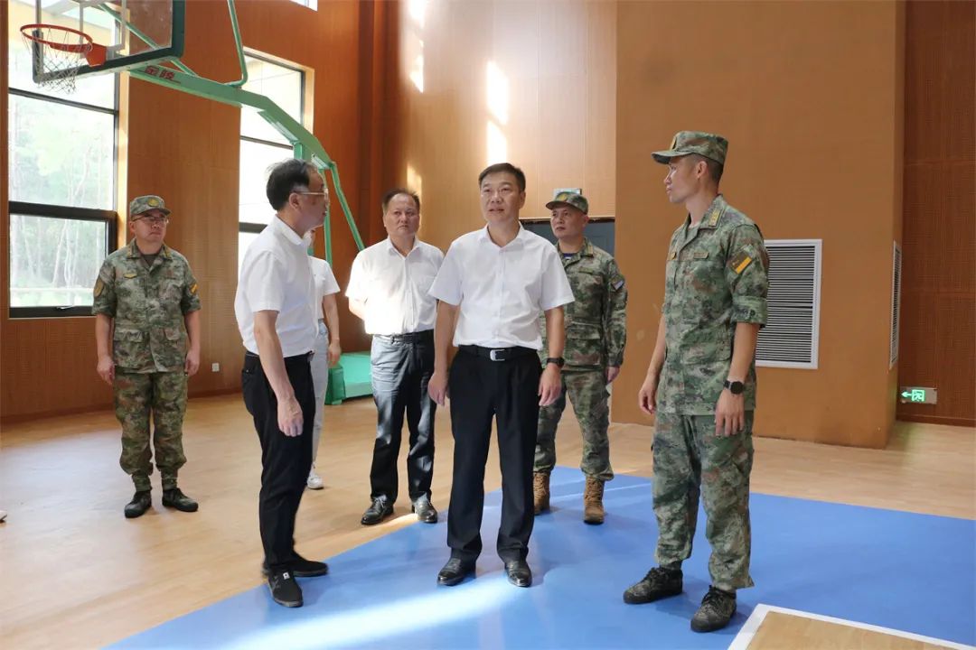 毛献明表示,开化与驻江山96811部队有良好的合作基础,感情深厚,军地