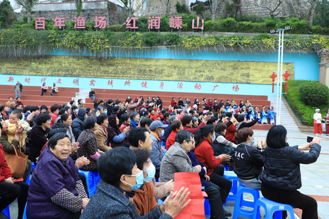 據悉,此次文化走親活動共分為兩場,分別在嵊山鎮盡山廣場及枸杞鄉奇觀