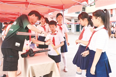 竹镇镇民族小学老师图片