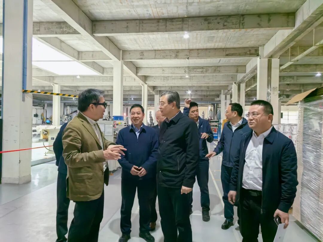 ί߻㡿Ҷݶͷйʮȫᾫ񲢵