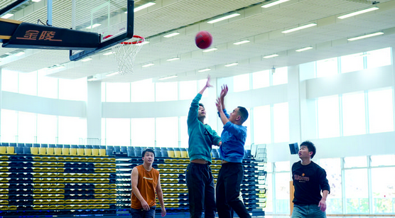 ��������˹�԰ ����Ӫ�𱬡���Ȧ��