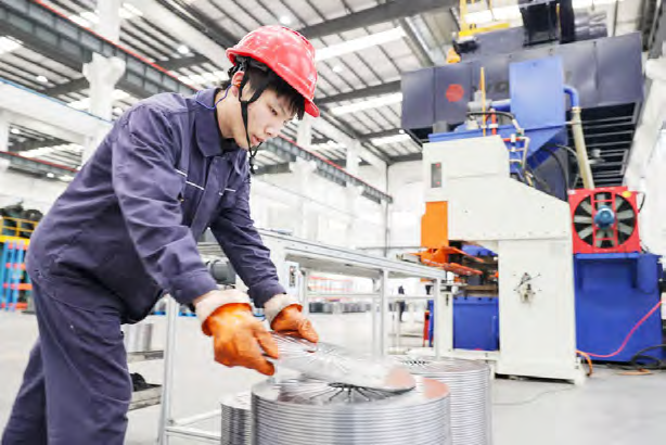 �����ߡ����ѡ����� ���徭������ҵ�����񡱳��