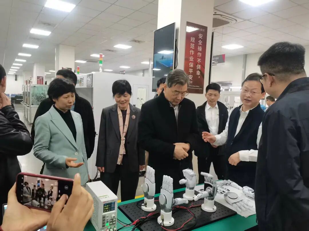 Ҷ�������Ӹ��������ݿ�չ���ӿ칤ҵ�������ܴ��¡��ص�������