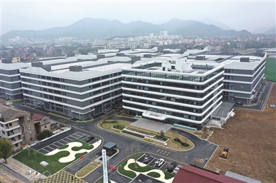 ����ֵ��������뷢���˹�ǿ��