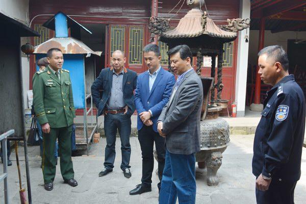 德清县委常委统战部张杨明连带队检查宗教场所消防安全工作